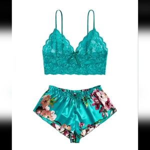 NEW! Floral Lace Bralette and Satin Shorts Set Size Medium